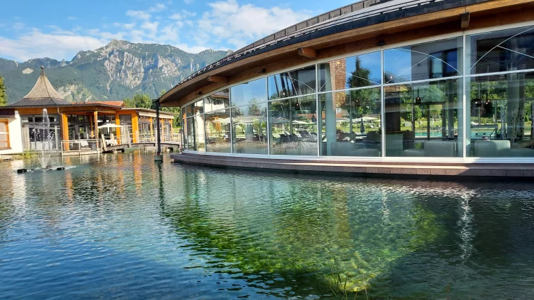 Les vastes espaces spa et bien-être de l'hôtel König Ludwig assurent une relaxation complète sur 7100 m². ©Hervé Laurent