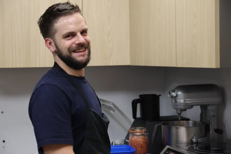 Etienne Borde a fait le choix de travailler seul. Passionnant mais aussi très prenant!